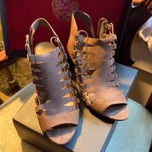 Vince Camuto Smoke Taupe Silk Goat size 10M
